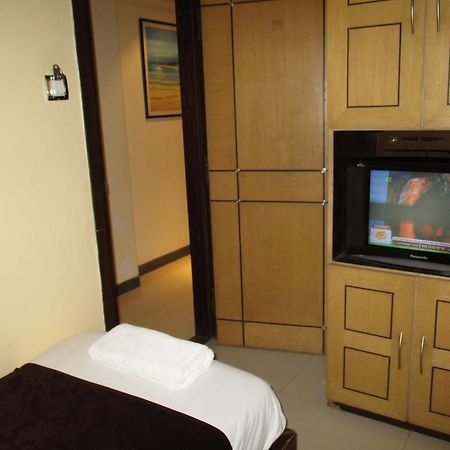 Hotel Sapna Marine Мумбаї Екстер'єр фото